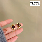 スタッドピアス アクセサリー 琥珀色 アンバーカラー レディース 女性用 ファッション小物 変形 ハート スクエア オーバル おしゃれ プレゼント ギフト 誕生日 記念日 通勤 オフィスファッション