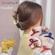 バンスクリップ レディース 女性 ヘアアクセサリー ファッション雑貨 小物 クロス 曲線 無地 オフホワイト ブラック べっ甲風 シンプル カジュアル 可愛い キュート プレゼント ギフト