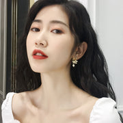 ピアス 両耳用 スタッドピアス アクセサリー レディース 女性 婦人 フェイクパール 揺れる リング おしゃれ かわいい ギフト プレゼント 贈り物