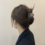 ヘアクリップ バンスクリップ レディース 女性 ヘアアクセサリー 模様 ドット グラデーションカラー 髪留め 髪飾り まとめ髪 ヘアアレンジ 簡単 ハーフサイズ 小さめ かわいい 華やか シンプル キュート お出かけ 通勤 オフィス 黒 ピンク 白 紫