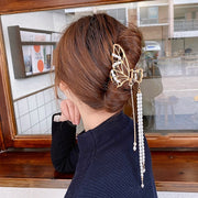 バンスクリップ ヘアクリップ 髪留め レディース 女性 ヘアアクセサリー ファッション雑貨 チャーム ハート 蝶 バタフライ ポンポン フェイクファー フェイクパール チェーン 華やか おしゃれ かわいい キュート ガーリー フェミニン フォーマル