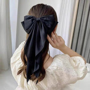 バレッタ ヘアクリップ 髪留め レディース 女性 ヘアアクセサリー リボン 大きめ スカーフ風 無地 総柄 花柄 ブラック ピンク ブルー かわいい キュート フェミニン ガーリー おしゃれ コスプレ 小道具