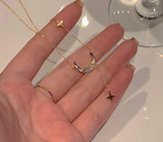 ネックレス ペンダント 首飾り レディース 女性 アクセサリー 月 ムーン 星 スター チェーン 華奢 かわいい おしゃれ キュート キラキラ 揺れる ゆらゆら プレゼント ギフト 贈り物 金色 銀色