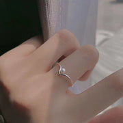 指輪 オープンリング レディース 女性 アクセサリー シルバーカラー V字 フェイクパール パール調 一粒 シンプル お洒落 可愛い ファッション小物 クリスマス プレゼント