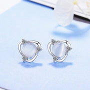 スタッドピアス アクセサリー レディース 女性用 ファッション小物 ストーン ラインストーン トライアングル 三角 丸 ラウンド 半円 おしゃれ かわいい 上品 エレガント プレゼント ギフト 誕生日 記念日
