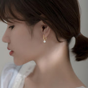 ピアス フープピアス レディース 女性 アクセサリー スクエア フェイクパール パール調 シンプル 上品 おしゃれ かわいい 普段使い お出かけ ギフト プレゼント 婦人用