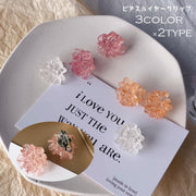 ピアス スタッドピアス イヤリング イヤークリップ レディース 女性 アクセサリー 耳飾り イヤーカフ ノンホールピアス フラワー 花 クリアカラー 透明 スケルトン かわいい キュート シンプル ガーリー 華やか お出かけ お呼ばれ プレゼント ギフト 白 紫 橙