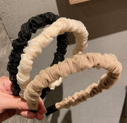 カチューシャ レディース 女性 ヘアアクセサリー 髪飾り 髪留め ヘアアレンジ レース ふんわり 可愛い おしゃれ 普段使い お出かけ