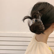 ヘアクリップ バンスクリップ レディース ヘアアクセサリー 髪留め べっ甲風 クリア ツヤ感 大きめ まとめ髪 おしゃれ かわいい ヘアアレンジ デイリー 普段使い 中抜き くるりん ピンク ブラック グレー ブラウン ベージュ グリーン 透明 黒 茶色