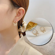 スタッドピアス アクセサリー レディース 女性用 ファッション小物 フェイクパール リボン サークル ラウンド 蝶々結び おしゃれ かわいい エレガント 上品 プレゼント ギフト 誕生日 記念日 デイリー お出かけ