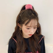 髪ゴム ヘアゴム レディース 女性 ヘアアクセサリー ファッション雑貨 飾り付き フェイクファー ふわふわ もこもこ 無地 ピンク ブラック オフホワイト シンプル カジュアル かわいい キュート