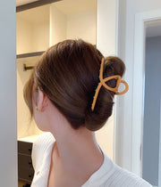 バンスクリップ ヘアクリップ レディース 大人 ヘアアクセサリー シンプル 大きめ しっかり クロス マットカラー 髪留め 髪飾り まとめ髪 ヘアアレンジ つや消し くすみカラー カジュアル おしゃれ お洒落 レトロ感 普段使い デイリー 女性 婦人 彼女 妻 友達 ギフト 贈り物 母の日 敬老の日 ホワイトデー