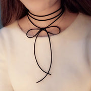 リボンチョーカー 男女兼用 アクセサリー ネックレス 紐 ひも 簡単 おしゃれ かっこいい かわいい シンプル カジュアル 無地 黒 茶 白 ギフト 贈り物