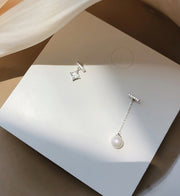 スタッドピアス レディース アクセサリー ラインストーン パール調 アシンメトリー スティック バー チェーン 華奢 揺れる カジュアル フォーマル プレゼント ギフト 贈り物 お祝い 記念日 誕生日 デート 女子会 パーティー お呼ばれ お出かけ デイリー 普段使い かわいい おしゃれ エレガント キラキラ シンプル 上品 非対称 フェイクパール 女性 シルバーカラー