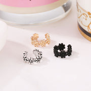 イヤーカフ イヤークリップ レディース アクセサリー 花 フラワー 可愛い ガーリー おしゃれ シンプル ゴールドカラー シルバーカラー 黒 贈り物 ギフト