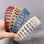 カチューシャ コーム付き レディース ヘアアクセサリー 髪飾り 前髪留め ヘアアレンジ ウェーブ 無地 シンプル おしゃれ ファッション小物