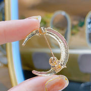 ブローチ レディース 女性 アクセサリー ファッション雑貨 三日月 星 ムーン スター ラインストーン フェイクパール シルバーカラー ゴールドカラー キラキラ フェミニン 華やか 可愛い キュート おしゃれ プレゼント ギフト
