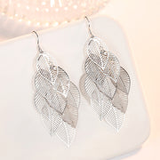 フックピアス レディース アクセサリー リーフ 葉っぱ モチーフ 上品 大ぶり 華やか おしゃれ かわいい プレゼント ギフト