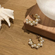ピアス ハーフフープピアス レディース アクセサリー C型 ゴールドカラー フェイクパール 上品 かわいい シンプル ハーフリング プレゼント
