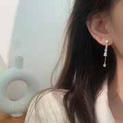 ピアス レディース アクセサリー 2way 女性 婦人 耳飾り 両耳用 ラインストーン キラキラ 揺れる ゆらゆら フォーマル チェーン 可愛い おしゃれ ファッション小物