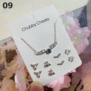ピアス×4ペア ネックレス×1点 合計5点セット レディース アクセサリー ペンダント チェーン ラインストーン パール風 華奢