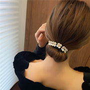 お団子メーカー ヘアワイヤー レディース ヘアアクセサリー フラワー お花 フェイクパール シニヨンヘアー まとめ髪 簡単 おしゃれ かわいい 巻くだけ 便利 飾り付き 髪飾り