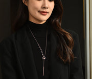 ネックレス ロング アクセサリー レディース ラリエット 女性 婦人 チェーン ラインストーン 長い 華奢 細め 長さ調節 シンプル 上品 おしゃれ 大人可愛い 結婚式 イベント プレゼント ギフト 贈り物 上品 アシンメトリー