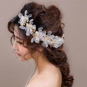 ヘッドドレス ヘアアクセサリー ブライダル 髪飾り レディース 女性 フェイクパール ラインストーン お花 フラワーモチーフ 上品 華やか 高見え 存在感 エレガント 大人可愛い キュート フォーマル 結婚式 お呼ばれ パーティー かわいい おしゃれ
