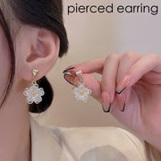 ピアス スタッドピアス レディース 女性 アクセサリー 揺れる フラワー お花 ハート ラインストーン おしゃれ 可愛い ファッション小物