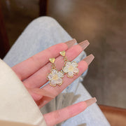 ピアス スタッドピアス レディース 女性 アクセサリー 揺れる フラワー お花 ハート ラインストーン おしゃれ 可愛い ファッション小物
