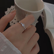 オープンリング 指輪 レディース 女性 アクセサリー ラインストーン 上品 きれいめ お洒落 大人可愛い お出かけ 普段使い デイリー 贈り物 誕生日 ギフト プレゼント ファッション小物 フリーサイズ