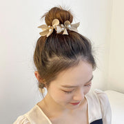 ヘアゴム 髪ゴム 髪留め レディース 女性用 ヘアアクセサリー パール調 ラインストーン 花びら キラキラ おしゃれ 可愛い 華やか 上品 きれいめ ヘアアレンジ まとめ髪 髪飾り 普段使い おでかけ 通勤
