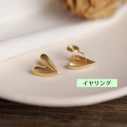 ピアス イヤリング スタッドピアス 2タイプ ノンホールピアス ハート ゴールドカラー レディース 女性 シンプル かわいい キュート おしゃれ 両耳用 フェミニン デイリー 通勤 通学 婦人用