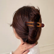 ヘアクリップ くちばしクリップ レディース 女性 ヘアアクセサリー 髪飾り 髪留め 大きめ 大ぶり くすみカラー カジュアル シンプル まとめ髪 ヘアアレンジ デイリー 普段使い お出かけ かわいい おしゃれ ファッション小物