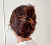 ヘアクリップ くちばしクリップ レディース 女性 ヘアアクセサリー 髪飾り 髪留め 大きめ 大ぶり くすみカラー カジュアル シンプル まとめ髪 ヘアアレンジ デイリー 普段使い お出かけ かわいい おしゃれ ファッション小物