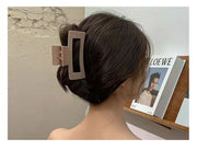 ヘアクリップ バンスクリップ レディース 女性用 ヘアアクセサリー 髪留め 大きめ スクエア 四角形 マット 無地 おしゃれ かわいい ヘアアレンジ まとめ髪 普段使い デイリー ツヤ消し シンプル カジュアル カラバリ豊富 ブラック ホワイト ピンク ブラウン パープル 黒 白 茶色