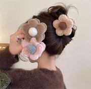 バンスクリップ ヘアクリップ レディース 女性 ヘアアクセサリー フェイクファー 花 フラワー もこもこ ふわふわ 大きめ 髪飾り 髪留め まとめ髪 ヘアアレンジ おしゃれ かわいい キュート