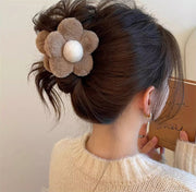 バンスクリップ ヘアクリップ レディース 女性 ヘアアクセサリー フェイクファー 花 フラワー もこもこ ふわふわ 大きめ 髪飾り 髪留め まとめ髪 ヘアアレンジ おしゃれ かわいい キュート