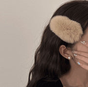 ヘアクリップ フェイクファー ふわふわ もこもこ レディース 女性 女子 女の子 ヘアアクセサリー 髪留め 前髪 横髪 ヘアアレンジ パッチンどめ 大きめ カラバリ豊富 お出かけ 通勤 通学 かわいい おしゃれ シンプル キュート ガーリー