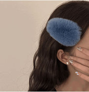 ヘアクリップ フェイクファー ふわふわ もこもこ レディース 女性 女子 女の子 ヘアアクセサリー 髪留め 前髪 横髪 ヘアアレンジ パッチンどめ 大きめ カラバリ豊富 お出かけ 通勤 通学 かわいい おしゃれ シンプル キュート ガーリー