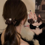シュシュ 2個セット ヘアゴム レディース 女性 ヘアアクセサリー 髪飾り まとめ髪 ヘアアレンジ フリル パール風 アクセント かわいい シンプル カジュアル おしゃれ
