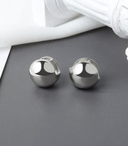 ピアス フープピアス 両耳用 レディース 女性 アクセサリー 耳飾り サークル 丸 球 大ぶり ワンタッチ キャッチレス シンプル かわいい 上品 キュート ガーリー 定番 おしゃれ プレゼント ギフト 記念日 フォーマル パーティ お出かけ 銀色 金色
