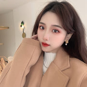 ピアス イヤリング レディース 女性 アクセサリー ファッション雑貨 アシンメトリー アシメデザイン 左右非対称 楕円 大きめ フェイクパール ゴールドカラー ホワイト カーキ エレガント かわいい キュート おしゃれ プレゼント ギフト