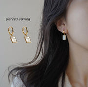 ピアス レディース 女性 アクセサリー 中折れピアス ゴールドカラー スクエア 四角 シンプル かわいい おしゃれ お出かけ オフィス きれいめ カジュアル
