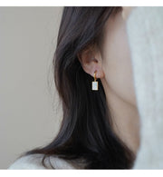 ピアス レディース 女性 アクセサリー 中折れピアス ゴールドカラー スクエア 四角 シンプル かわいい おしゃれ お出かけ オフィス きれいめ カジュアル