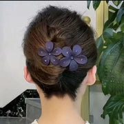 ヘアクリップ レディース 女性 ヘアアクセサリー 髪飾り まとめ髪 ヘアアレンジ ラインストーン フラワー 花 大きめ 華やか おしゃれ きれいめ 上品 シンプル シック お出かけ お呼ばれ 通勤 プレゼント 紫 青 茶 黒 緑