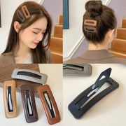 ヘアクリップ 髪留め 2個セット レディース 女性 ヘアアクセサリー ファッション雑貨 小物 長方形 パッチン留め 大きめ フェイクレザー 無地 ブラウン ブラック カーキ シンプル カジュアル かわいい キュート おしゃれ