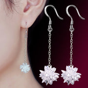 ピアス フックピアス レディース アクセサリー プレゼント 誕生日 揺れる ぶら下がり ロング チェーン チャーム クリスタル ラインストーン 水晶風 スイング シルバーカラー おしゃれ 上品 きれいめ 普段使い お出かけ お呼ばれ 女性 彼女 妻 嫁 大人女子 婦人 ガールズ ギフト 贈り物 記念日 母の日