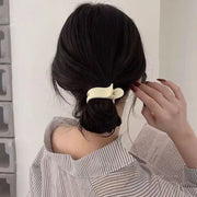 ヘアクリップ 同色2個セット サイドバンスクリップ レディース ヘアアクセサリー シンプル 無地 単色 髪留め 髪飾り まとめ髪 ヘアアレンジ おしゃれ かわいい きれいめ お出かけ オフィス 通勤 普段使い カジュアル デイリー 女性用