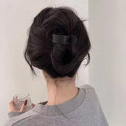 ヘアクリップ 同色2個セット サイドバンスクリップ レディース ヘアアクセサリー シンプル 無地 単色 髪留め 髪飾り まとめ髪 ヘアアレンジ おしゃれ かわいい きれいめ お出かけ オフィス 通勤 普段使い カジュアル デイリー 女性用